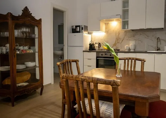 Domus Pietra Nel Cuore Di Rome